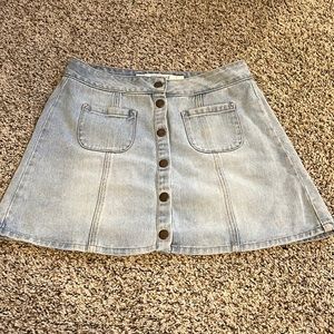Brandy Melville snap up light wash denim skirt
